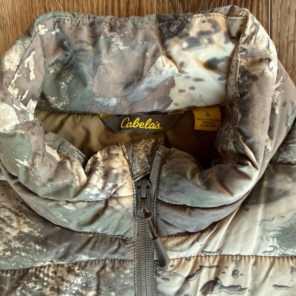 Cabela’s 3M Thinsulate Featherless Camo Vest Size Large
